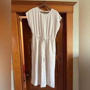 GILLI Jumpsuit. Size Large